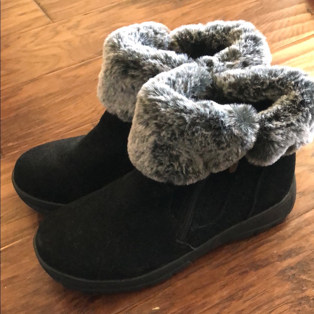 Khombu JESSICA Black and Gray Winter Boots Cozy Pull-On Design size 7